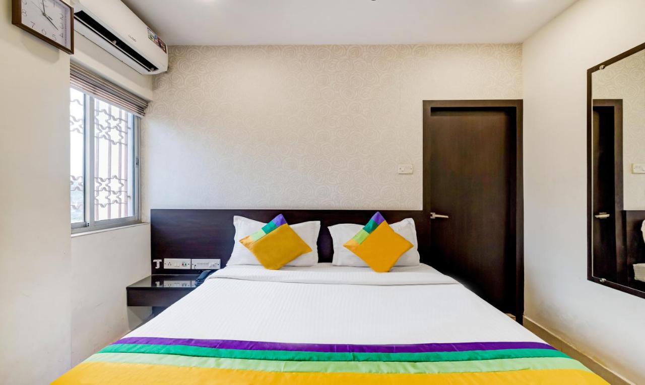 כלכותה Itsy Hotels Neeranand Plaza מראה חיצוני תמונה