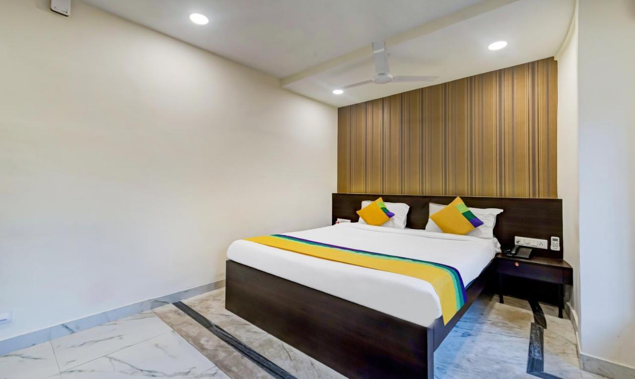 כלכותה Itsy Hotels Neeranand Plaza מראה חיצוני תמונה