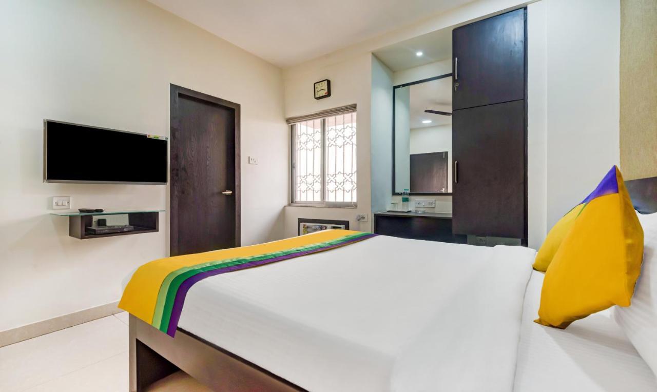 כלכותה Itsy Hotels Neeranand Plaza מראה חיצוני תמונה